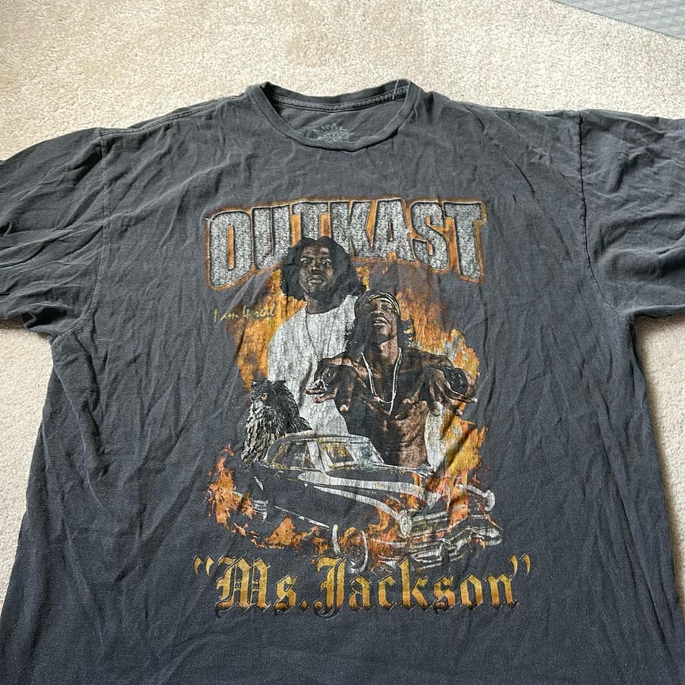 Oversized urban outfitters T-Shirt outkast “ms Jackson”